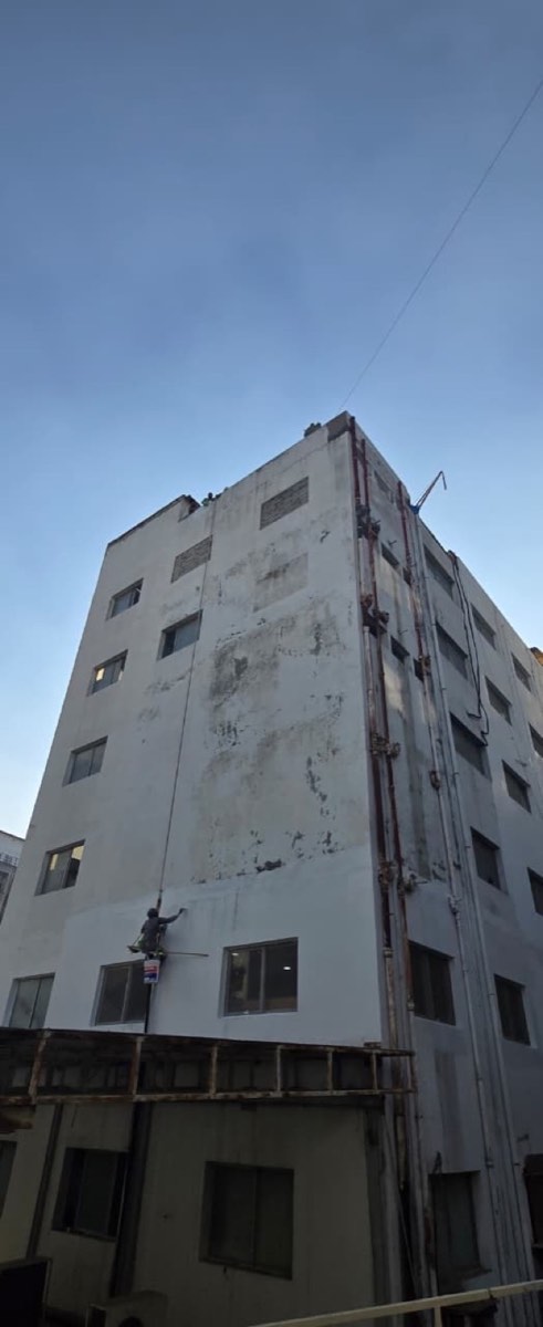 Outside Wall Crack Repair — Hyderabad