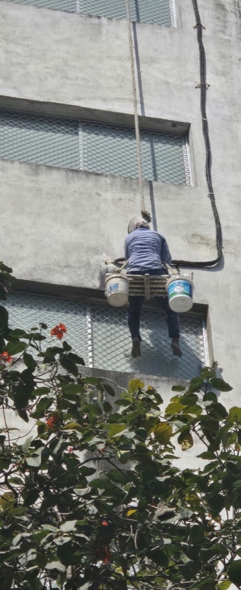 Outside Wall Crack Repair — Hyderabad